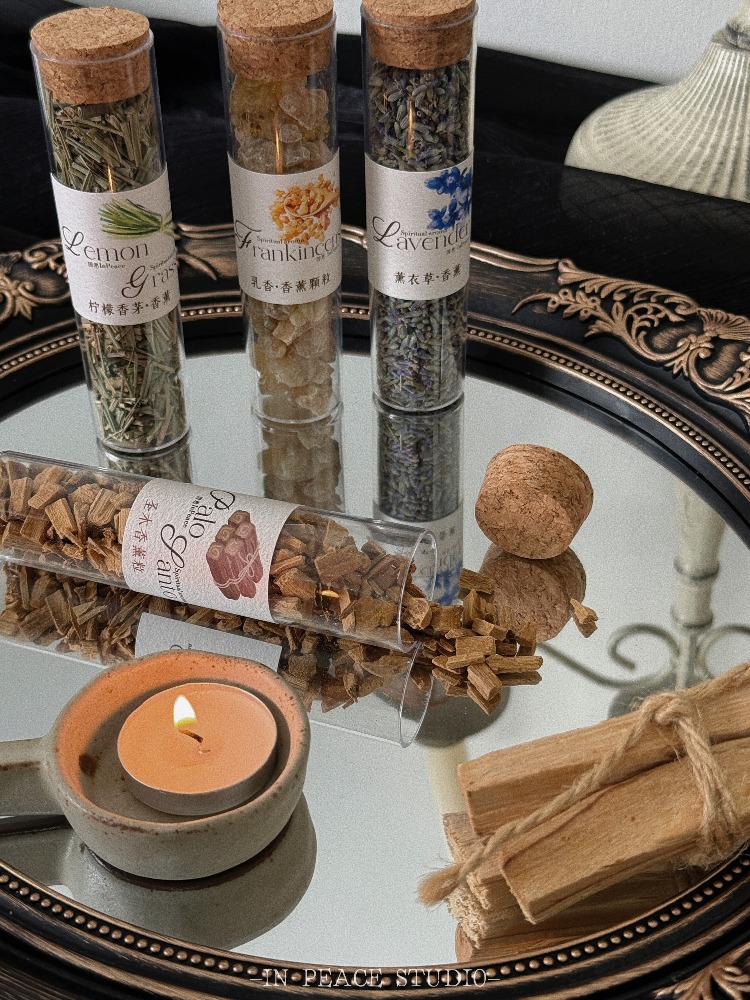 In Home Fragrance Products - ผลิตภัณฑ์น้ำหอมปรับอากาศสำหรับบ้าน กลิ่นหอมจากสมุนไพรธรรมชาติ กำยาน ลาเวนเดอร์ เลมอน พร้อมธูปหอมอบแห้ง
