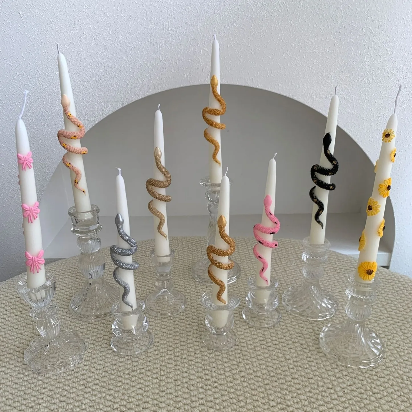 เทียนรูปโบว์ลายดอกเดซี่ ขนาด 2 - Beeswax Taper Candle บทวิจารณ์และราคา
